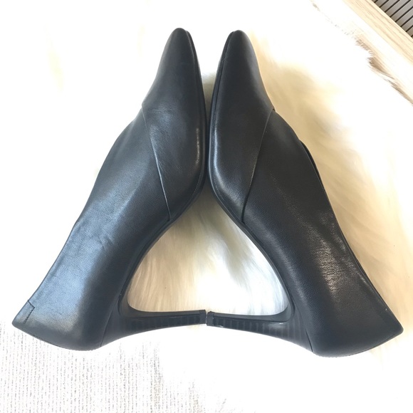 Taryn Rose 8 black leather pointed heel slip on - Picture 4 of 7